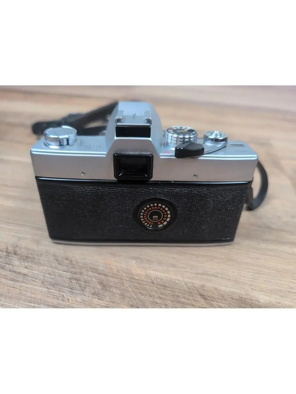 Vintage Minolta SRT 101 35mm Camera w/ MC Tele Rokkor  F135mm 1:3.5 F Lens